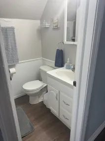 The Cozy Highrise - 3rd floor walkup Apartment - Image 3