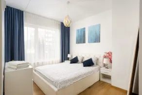 Spacious apartment next to National Museum - Image 2