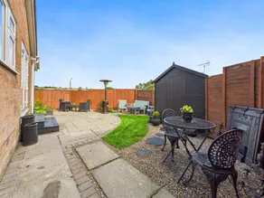 Detached 3BR Bungalow | 15 Mins to Peak District - Image 4