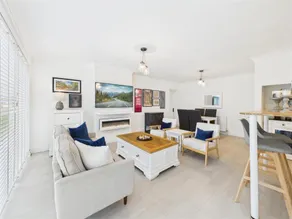 Detached 3BR Bungalow | 15 Mins to Peak District - Image 5