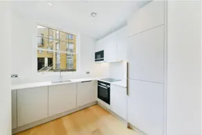 Canary Wharf House with Panoramic Rooftop - Image 3