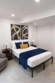 Stylish Sunrise Studio | Private & Parking - Image 4