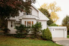 Warm & Inviting Retreat | 3BR | Fire Pit & BBQ - Image 3