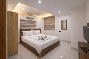 Eclectic Escape: Stylish 1BHK Getaway - Image 3