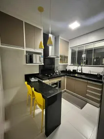 Cozy and Well-Located Apartment - Image 3