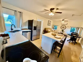 Cozy Cottage • Close to Springs + Ocala Forest • - Image 3