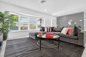 Heated Pool 4 BR Retreat • 30 min to WC Stadium - Image 3