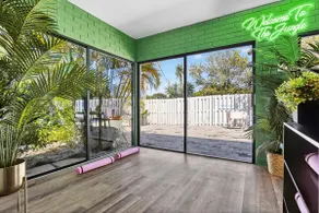 Heated Pool 4 BR Retreat • 30 min to WC Stadium - Image 5