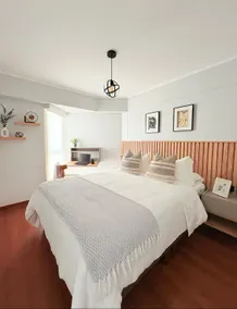 House with private indoor parking - Image 2