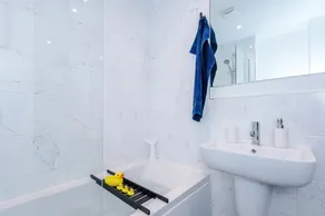 Modern 3-Bed House | Pool Table | Free Parking - Image 3
