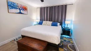 Bright & Stylish Condo in Downtown Long Beach - Image 4
