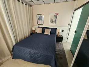 Executive House - Image 4