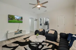 Modern 3BR in Bishop Arts - Walk to Shops & Dining Duplex - Image 4