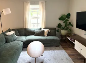 Clean & Modern, 8 Min to AVL, Hot tub - Image 3