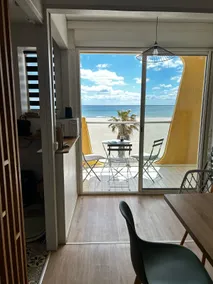 T3 Facing the sea - Image 3