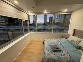 Modern 2bd 2bth *dt views* - Image 2
