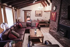 5BR Cabin + Hot Tub + Pets OK + 10 min to Heavenly - Image 2