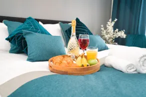 Milton Keynes new 5-Bedrooms 14guests Contractor family holiday Free Parking - Image 3