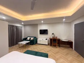 Stylish Premium Apartment with Balcony | Sec 39 - Image 4