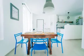 Vittorio's seaside home - Image 3