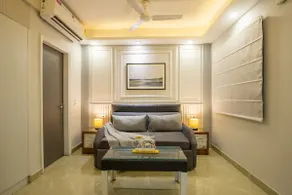Elegant Chic 1BHK Suite w/ Balcony | Central GGM - Image 2