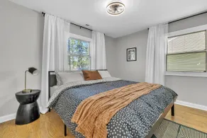 Stylish 3BR Near O’Hare Airport Retreat - Image 3