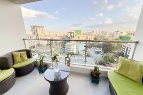 Serene and charming apartment - Image 2