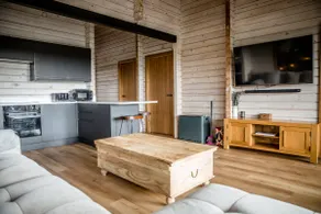 The Larch House - Image 5