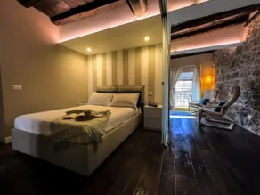 Milla’s Place - Historic Cozy Retreat in Old Town - Image 3