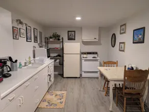 A Hobbit-Hole Home-Away-from-Home - Image 3