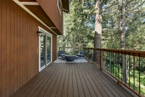 New! 8 guests. 2 decks. Fire Pit. Treehouse. - Image 5