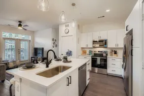 Casita Lonestar | Pool View | Free Parking - Image 2