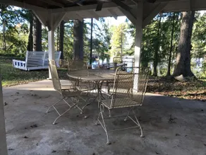 Bayou Home. Sleeps 12. - Image 5