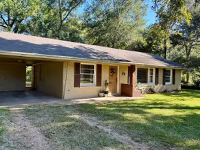 Bayou Home. Sleeps 12. - Image 2