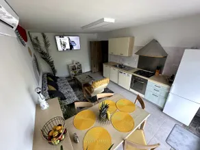Central Parc Apartment - Image 4