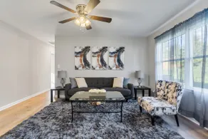 Cozy 3BR Oasis | Near Old Town - Image 5