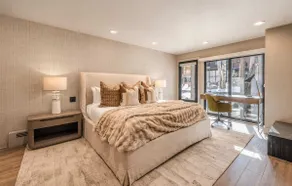 New Luxurious 4BR w Central A/C in Aspen's Core - Image 5