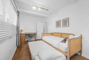 Cozy 2BR Home | Kitchen, Parking & AC | Near Zoo - Image 5