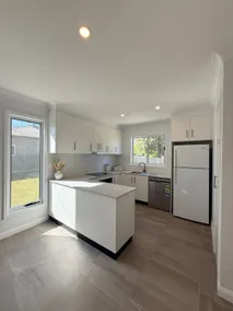 Cosy 2-bed retreat in peaceful North Wagga - Image 5