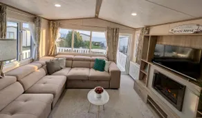 Sea View Chalet Steps from Durdle Door | Sleeps 6 - Image 2