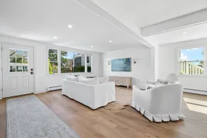 Newly Renovated Clinton Beach House - Image 3
