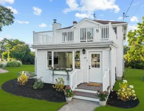 Newly Renovated Clinton Beach House - Image 2