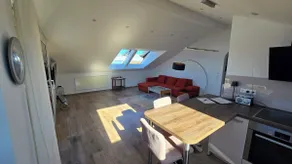 Modern apartment with enchanting lake view - Image 3