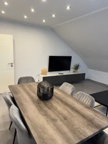 Quiet and central location - Image 4