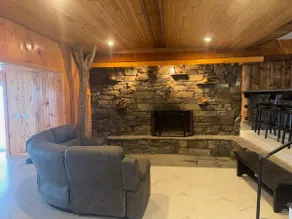 Hunting on 400 Acre Mountain Top Ranch with Views - Image 5