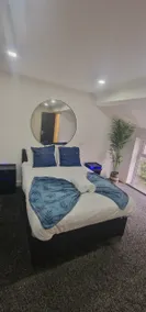 Private Mini House, 5 min to City, Hotel linen - Image 3