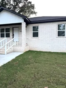 Cozy Central Located Home - Image 2