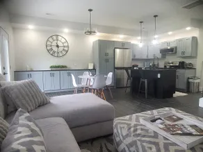 The Oaks Of London Townhome - Image 3