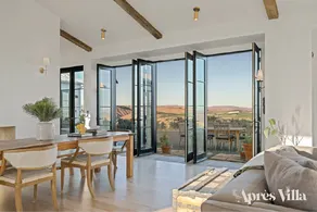 Après Villa | Luxe Vineyard Retreat - Image 2