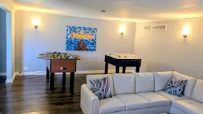 Detroit Airport Home • Sleeps 14+ • Table Games! - Image 5